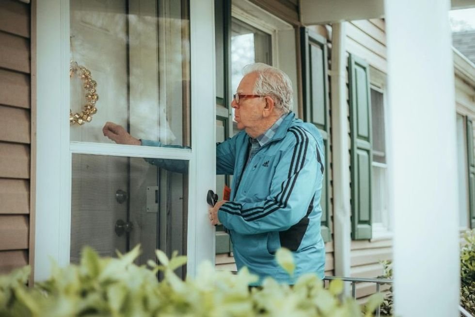 Comedian nails the differences in how each generation arrives at someone’s home