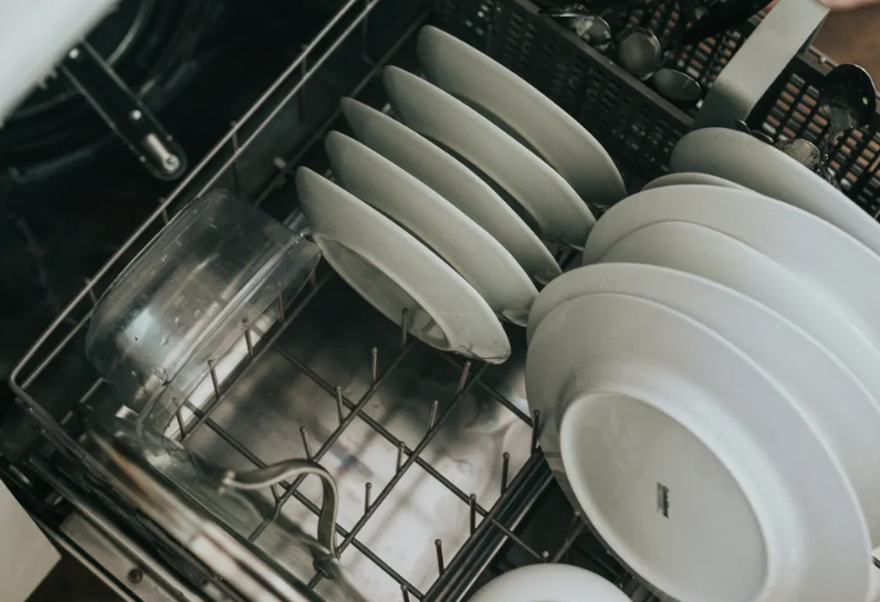 dishes, dishwasher, clean dishes, unload dish, money hacks, kitchen hacks