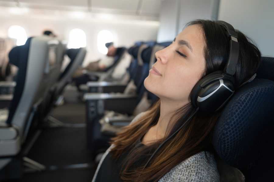 airplane, air travel, flight, airplane etiquette, talking to strangers, social cues