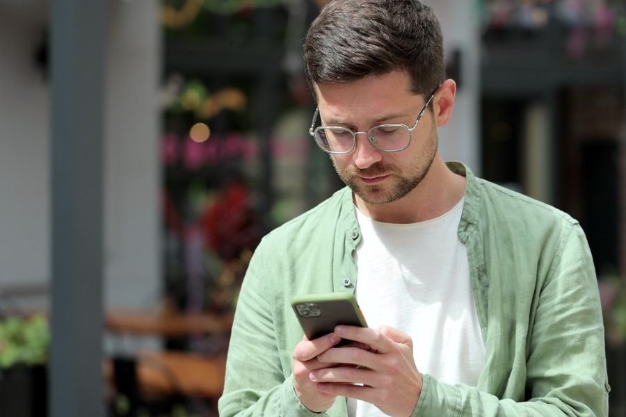 contractor; employee; contractor refuses meeting; w2 employee; contractor vs employee