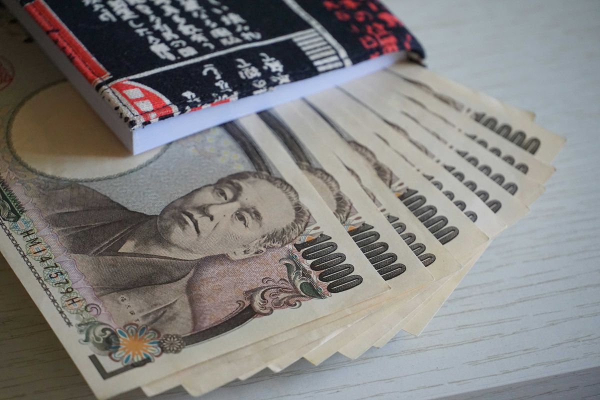 Japan, Yen, money, Japanese currency, wages