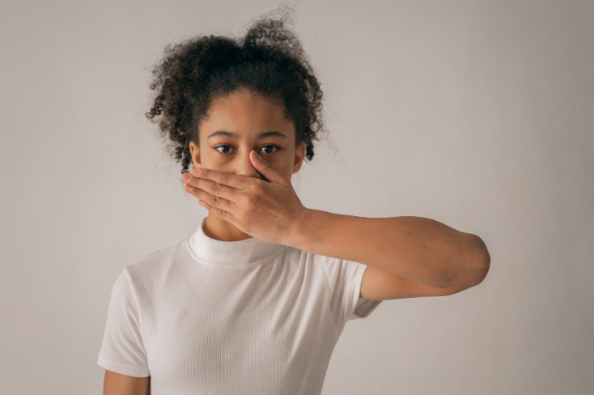uncomfortable conversation, awkward conversations, hand over mouth, silence, stop, young girl