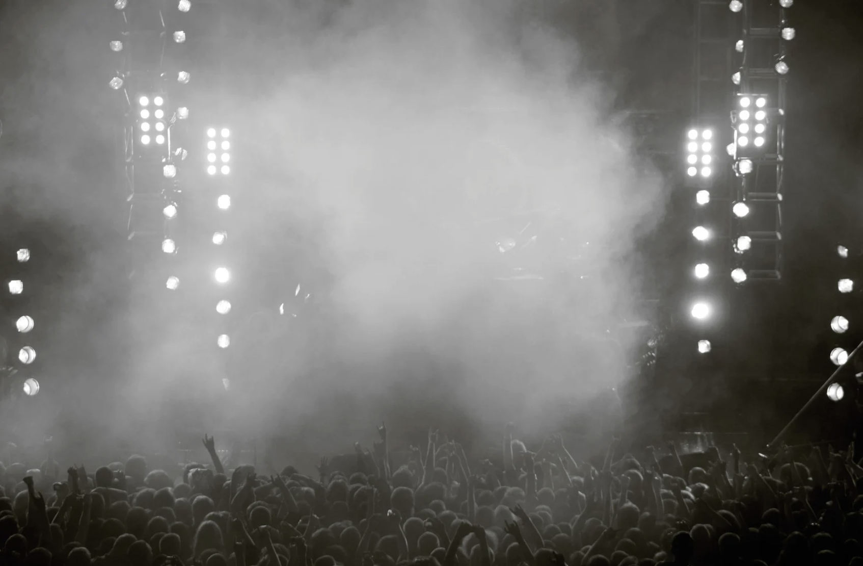 Lauren Mayberry, Chvrches, marry me, heckler, concert, viral video, misogyny, online harassment, The Guardian, feminism