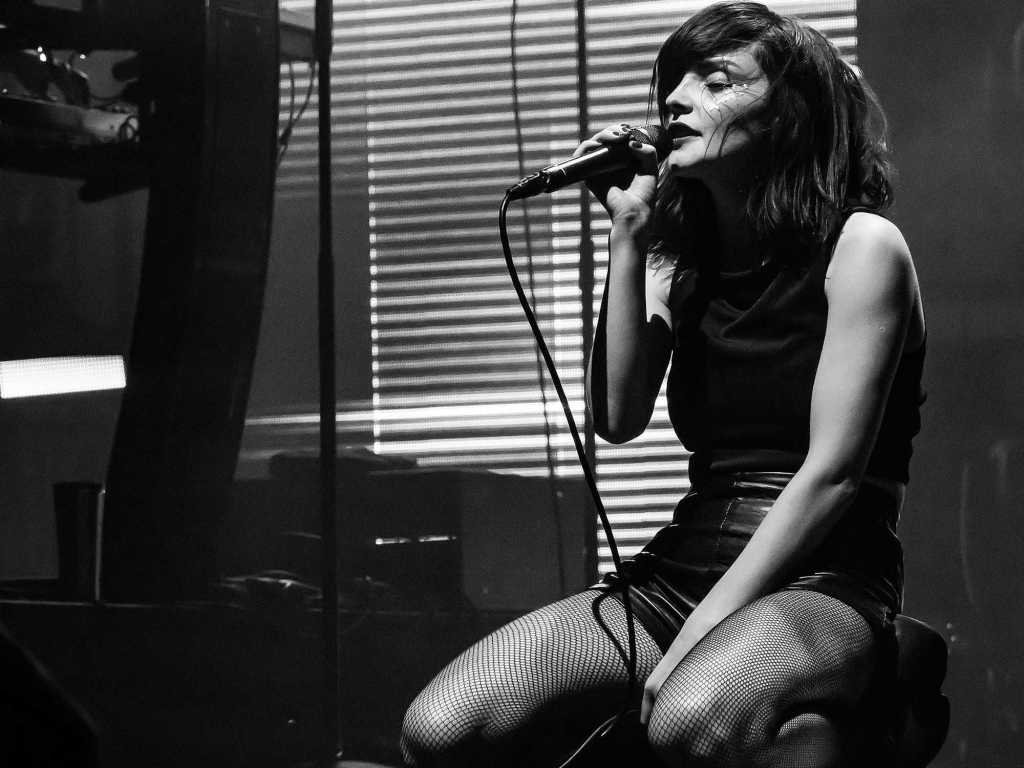 Lauren Mayberry, Chvrches, marry me, heckler, concert, viral video, misogyny, online harassment, The Guardian, feminism