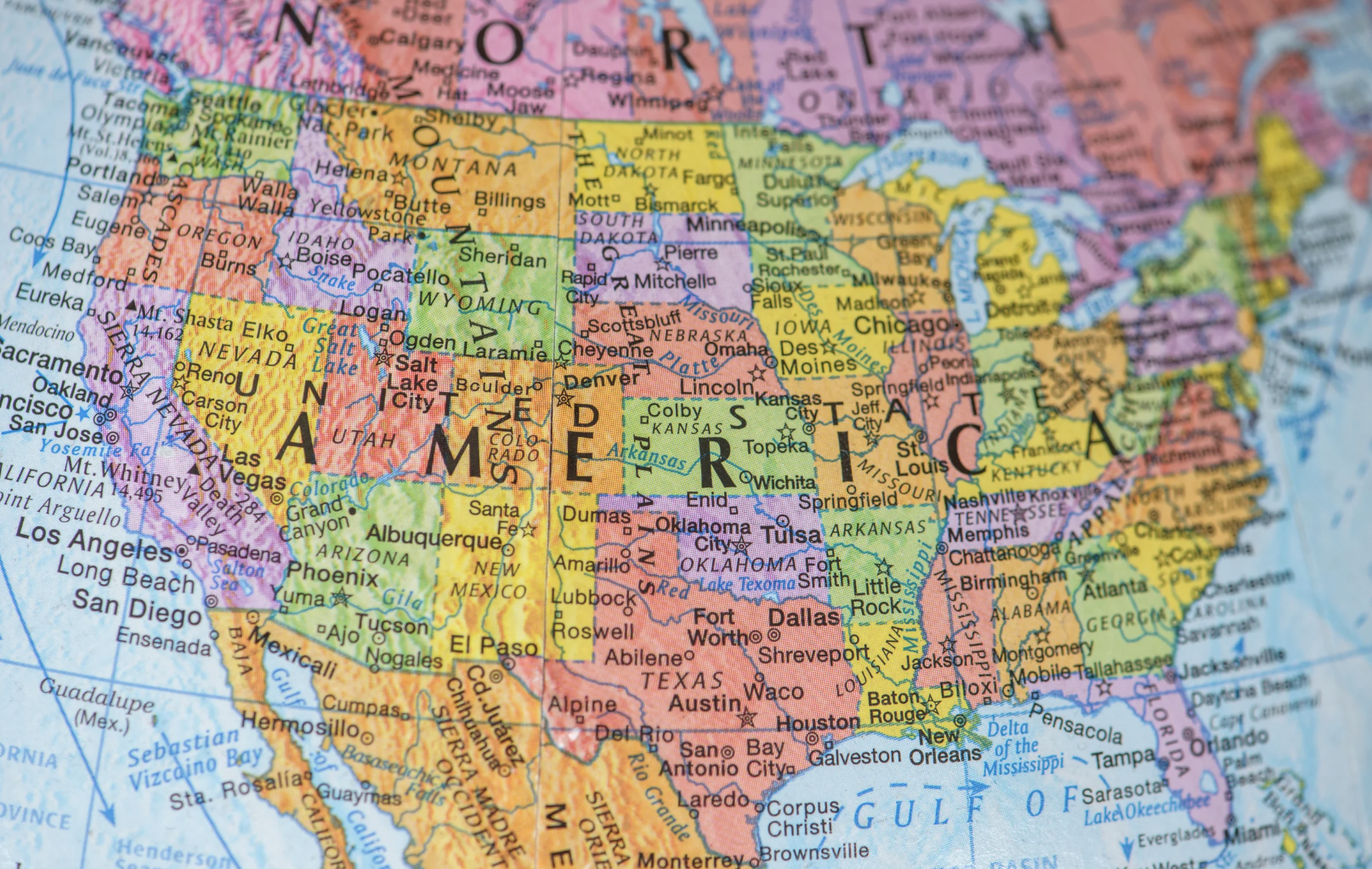 cultural misunderstandings, Reddit, American stereotypes, travel, funny stories, what foreigners think, U.S. geography, American culture, humor, AskReddit