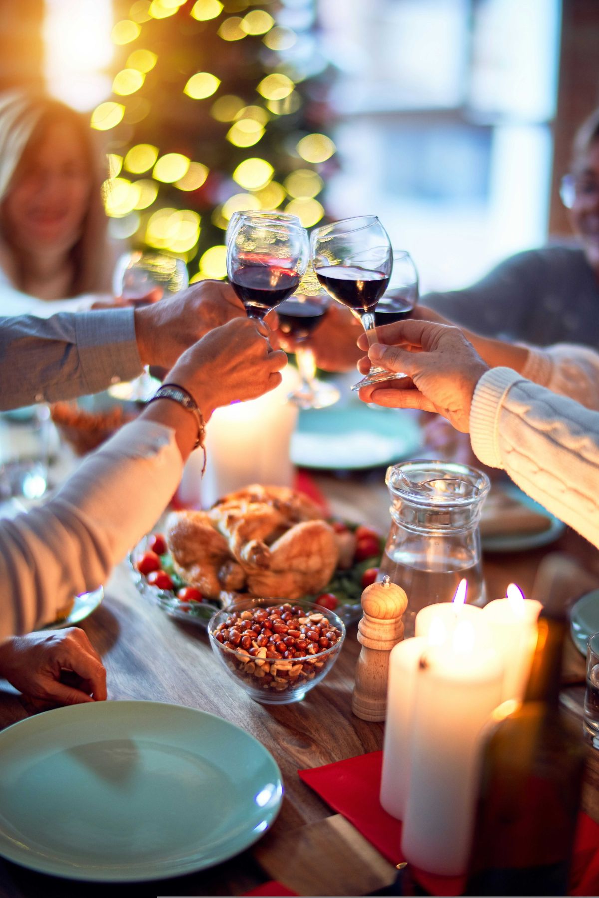 economy, money, kind gestures, kindness, ceo, work, career, christmas, holiday party, christmas bonus