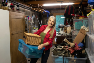 empty nester, empty nesters, declutter, decluttering, decluttering tips