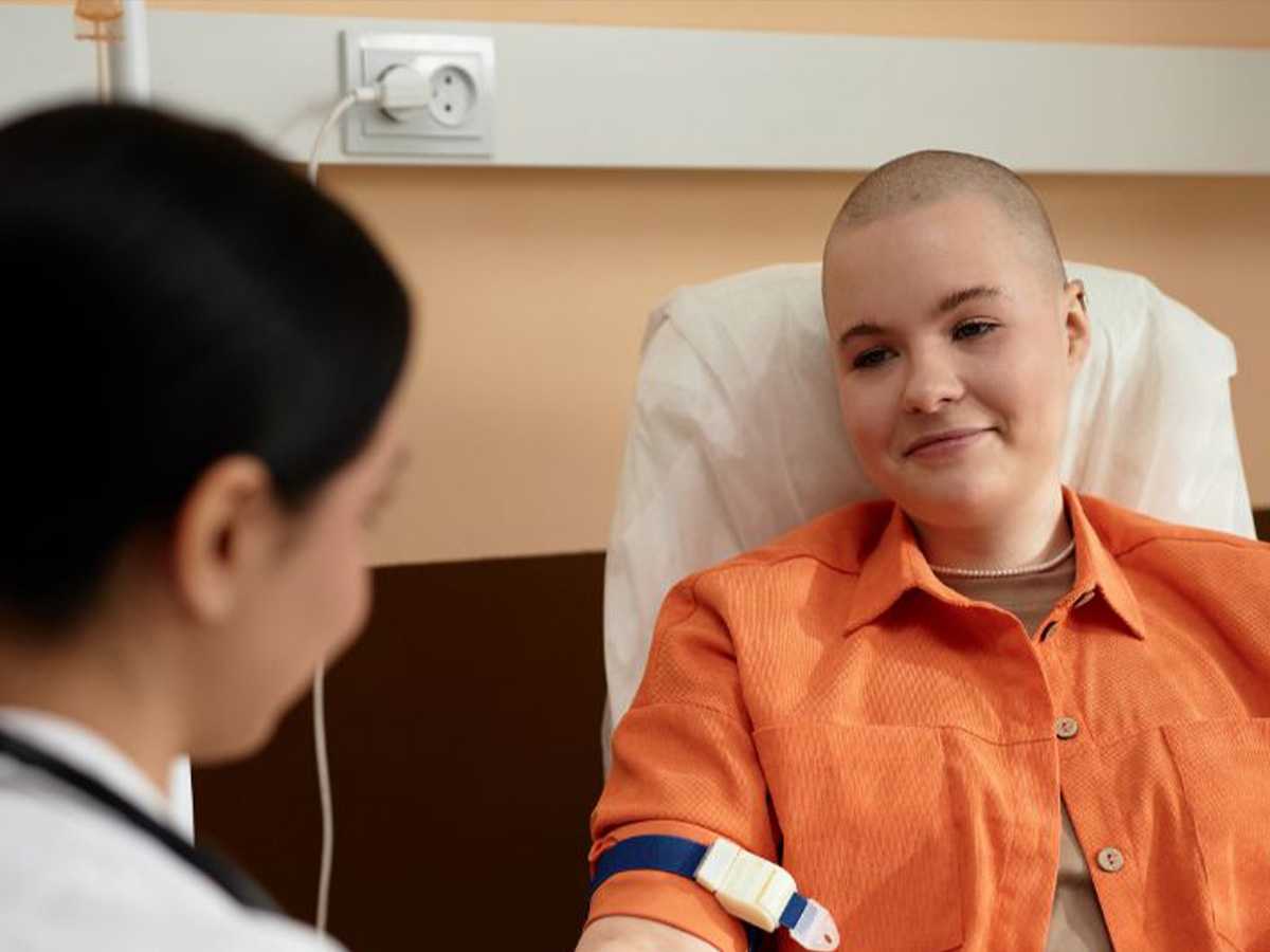 leukemia cells, blood cancers, traditional chemotherapeutics, nanomedicine, cell structure, healthy body