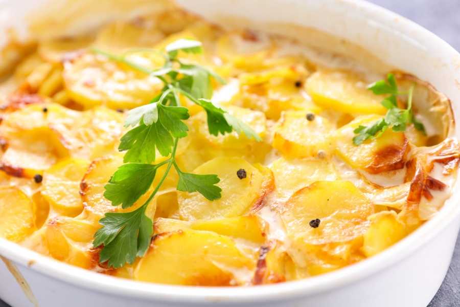 Retro recipes, vintage meals, nostalgic foods, potluck dishes, potatoes au gratin