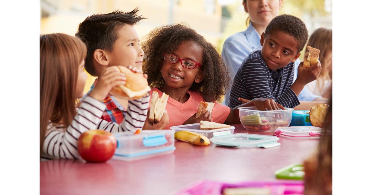 kids, school, lunch, lunch time, good food, bad food