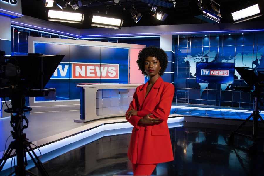 funny; jokes; parents teasing children; news anchor roasted; roasted by parents; playful teasing