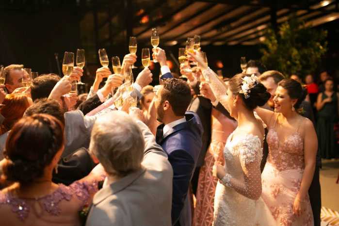 bride reaction, viral video, Instagram clip, wedding disaster, compassionate response