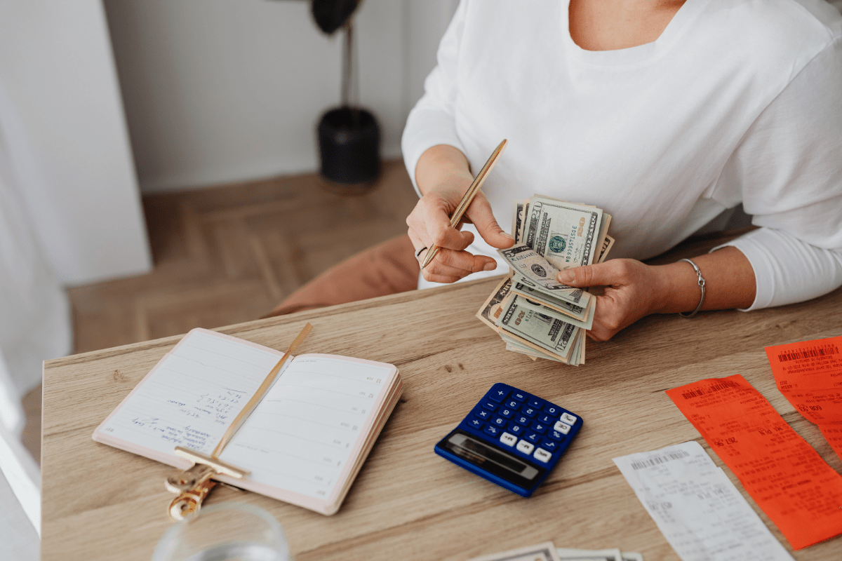 frugal habits, frugal money habits, saving money, how to save money, stop wasting money