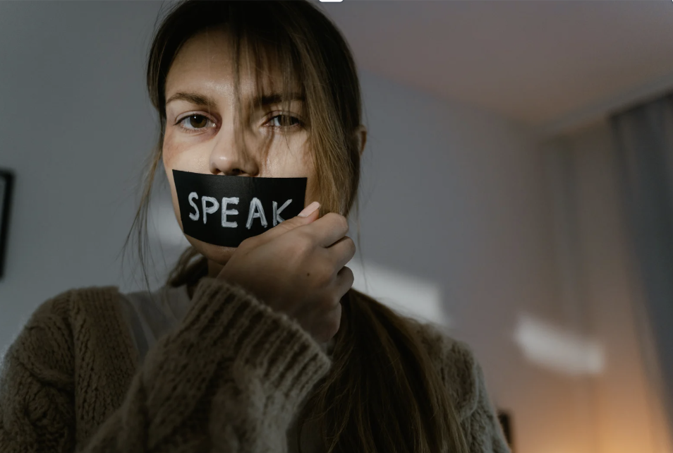 joey grundl, pizza guy saves life, milwaukee heroes, heroes, rewards, domino's pizza, bystander prevention, sa, da, domestic abuse, positive news