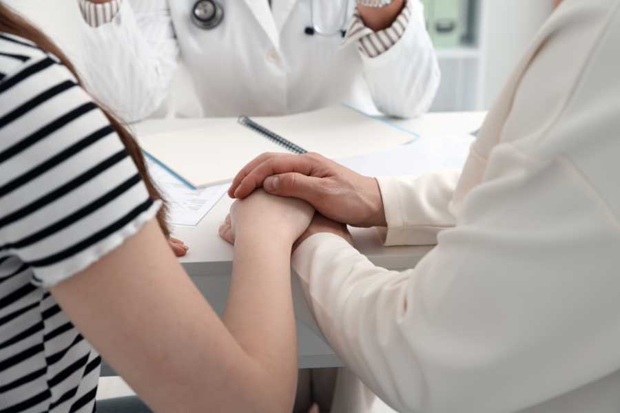 abortion, pro-life, pro-choice, reproductive rights, abortion laws, medical decisions