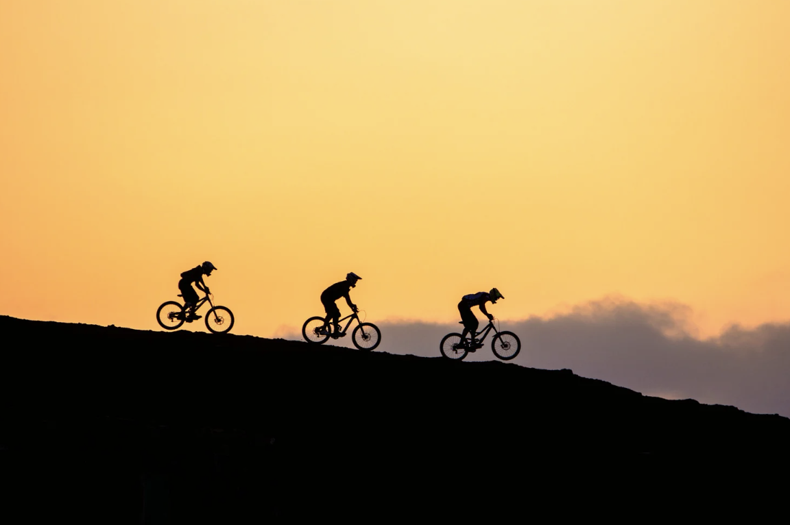 hobbies, unique hobbies, irl hobbies, meeting new people, boxing club, meet ups near me, clubs near me, making friends, ask reddit