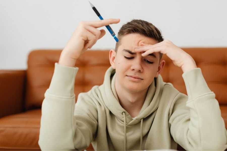 neurologist; thinking is harder; critical thinking; AI; Google; AI thinking; using AI