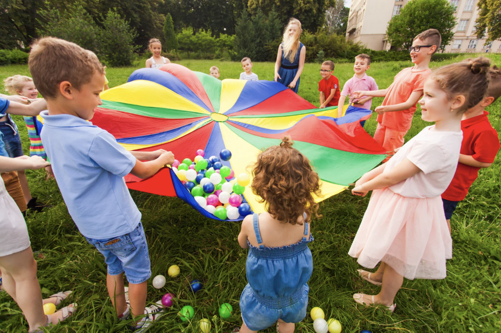 parachute play, parachute games, inclusive games, gym games for kids, gym class, 80s, 90s, nostalgia, history