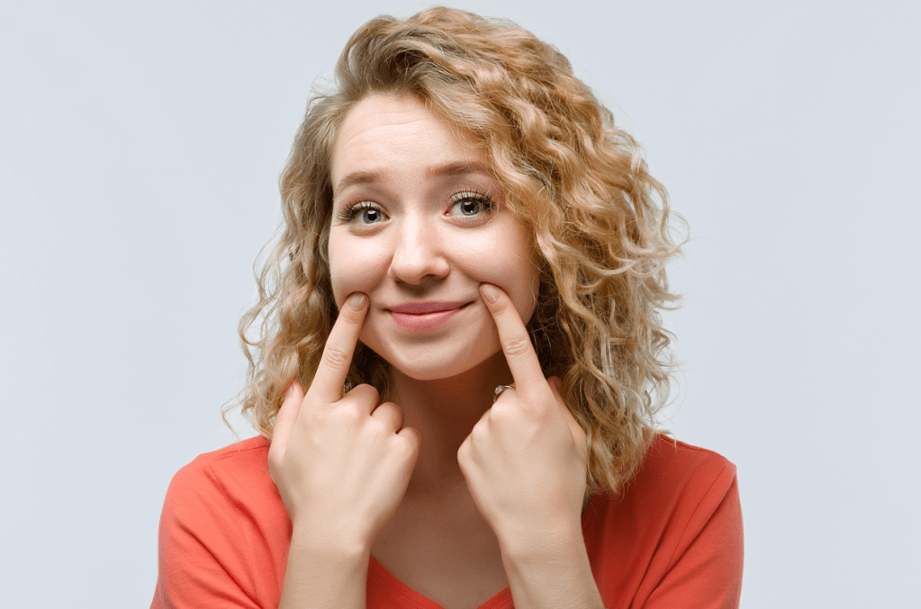 Body language expert shares how to spot a fake smile from a real one and it’s all in the eyes