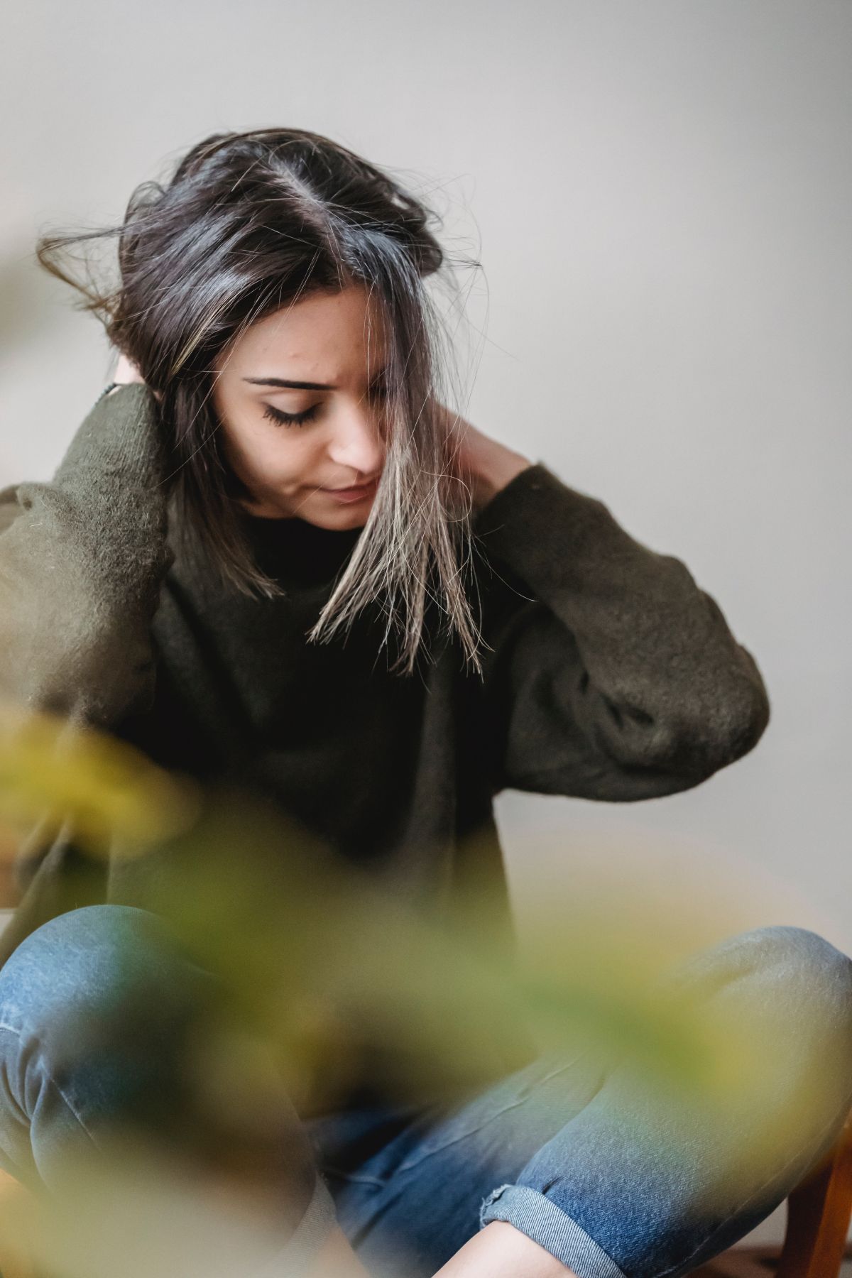 depressed woman, paternity tests, woman in chair