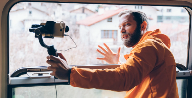 influencer, selfoe, content creator, influencer in publish, filiming self