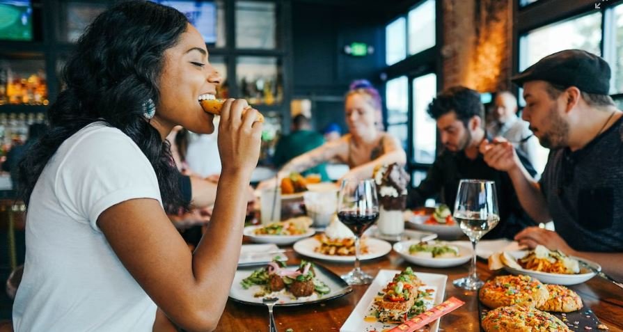 eating early dinner, American habits, Amer