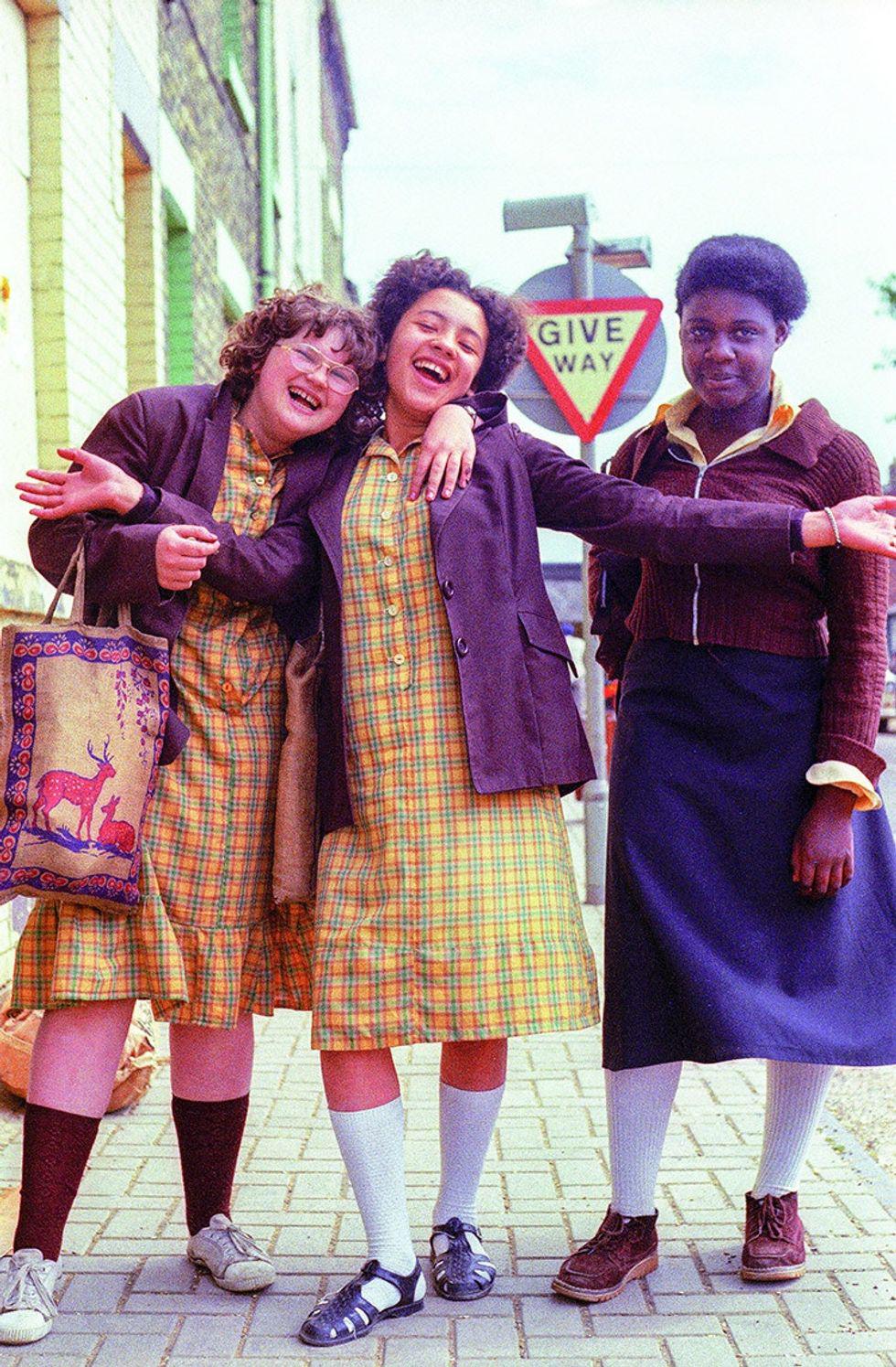 schoolgirls, pose, soul mate