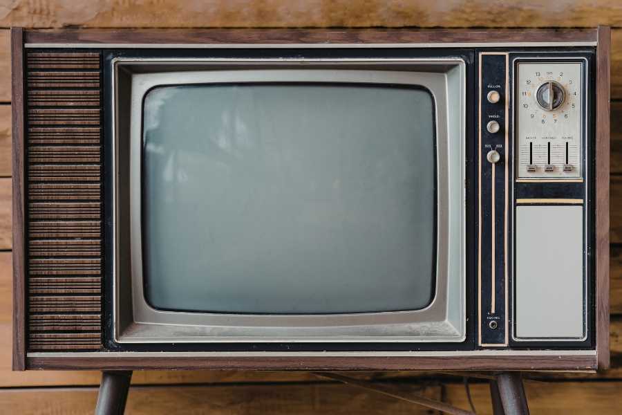 tv, television, before the internet, entertainment, gen x, boomer childhood