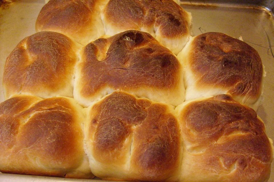 Some homebred bread rolls.