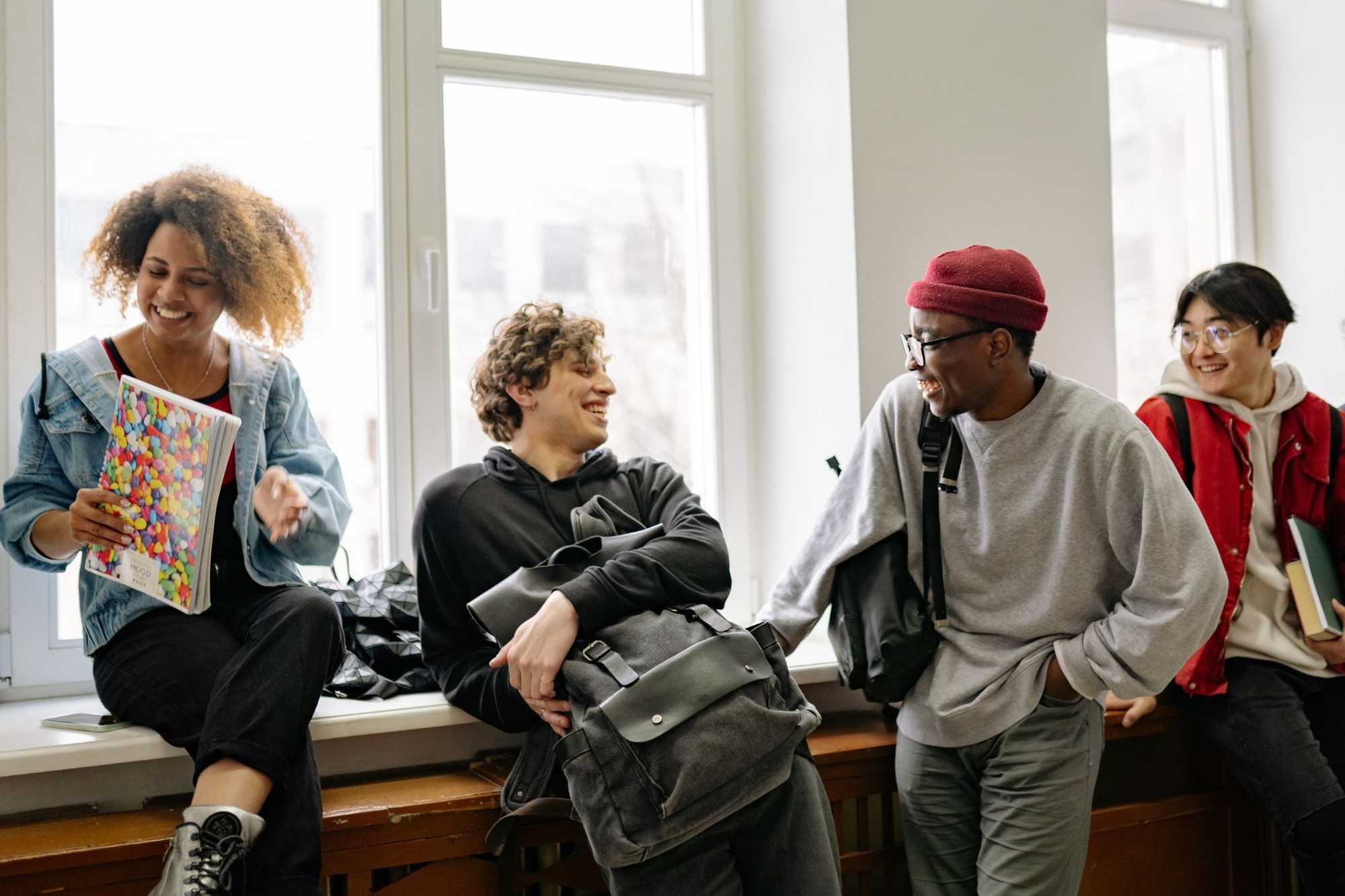 smart people, intelligence, humor, signs someone is smart, intelligent traits