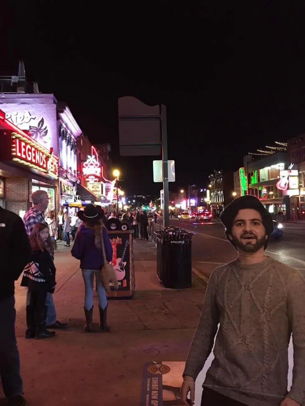 entertaining, Dalton Ross, family love