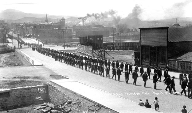 funeral procession, Louis Tikas, Greek strikers