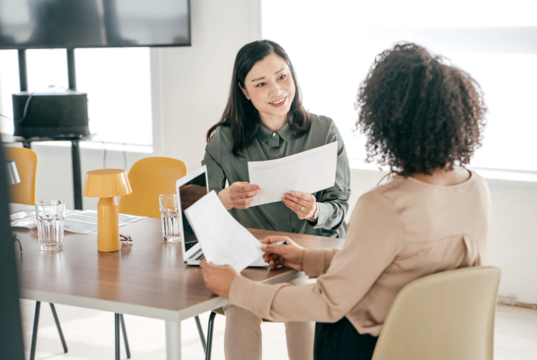 simplify ideas, simplify big ideas, concise, concise communication, intelligent, intelligence