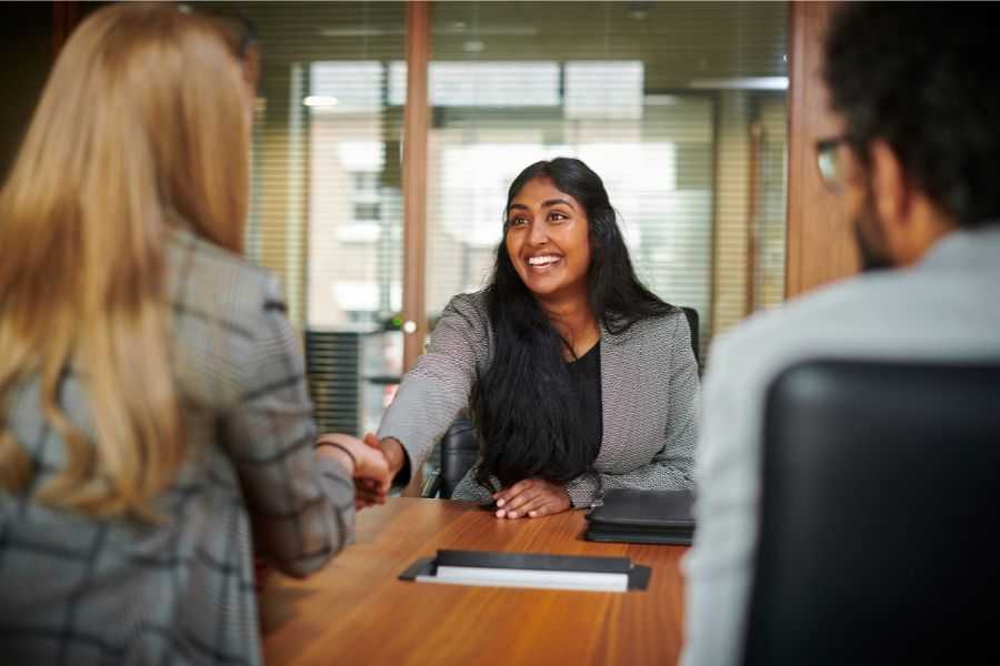 Gen Z; Gen Z jobs; job seeking; job hunting; unemployment; Gen Z bringing parents; parents at interviews