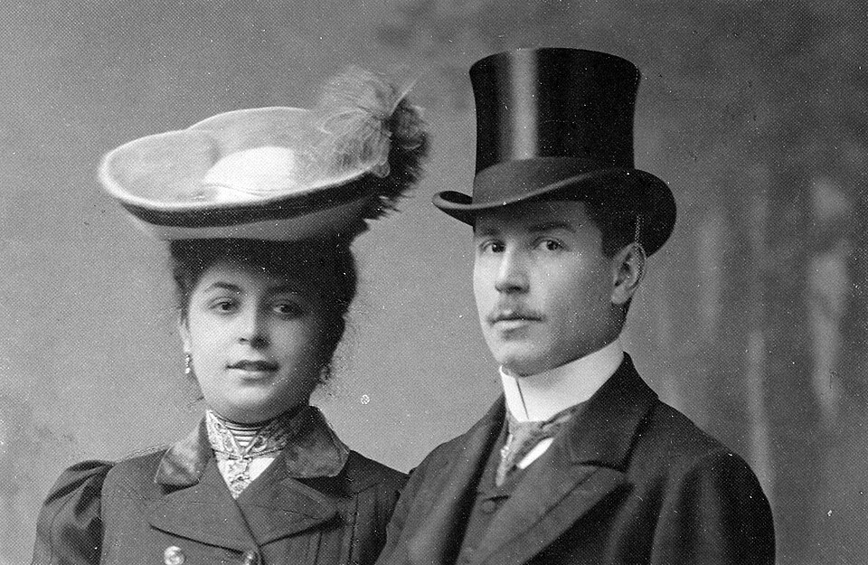 hats, vintage hats, old-timey fashion, top hat