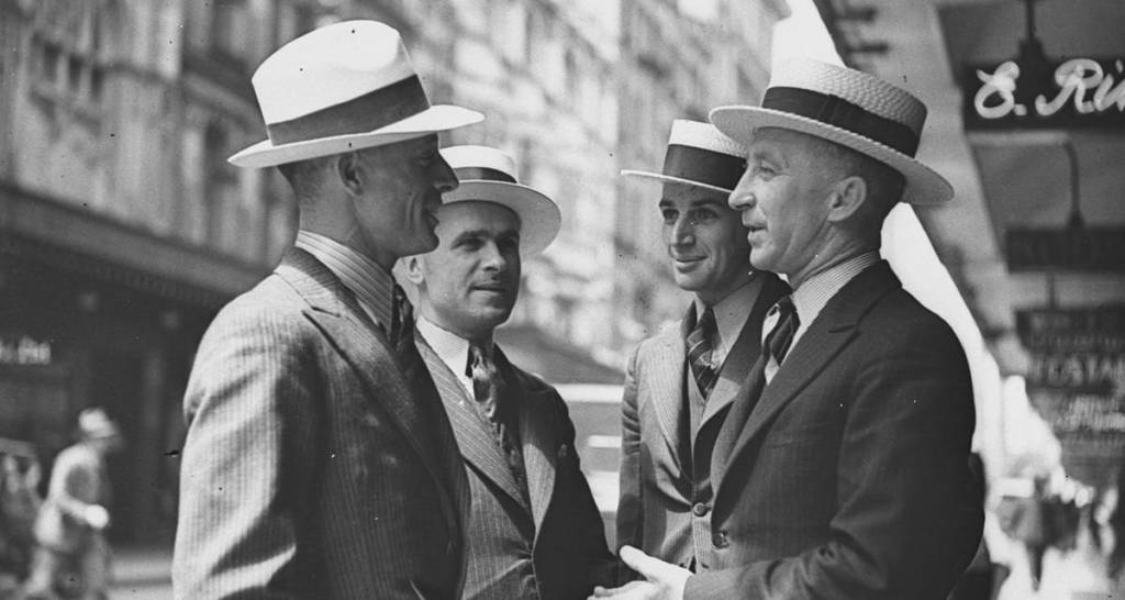 A ‘gentleman’ reveals 4 reasons why men suddenly stopped wearing fancy hats in the ’60s