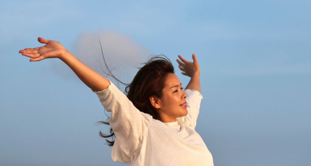 Neuroscience totally backs this 90-second hack to get your sanity back