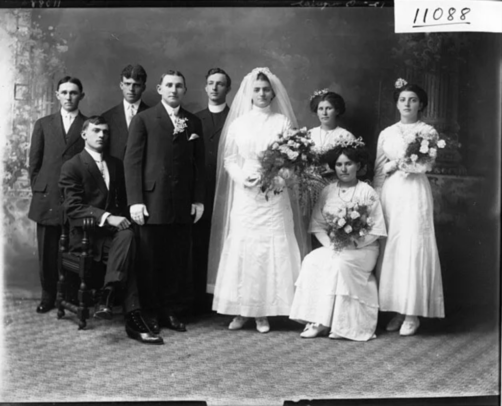 old photos, black and white photos, 1800s photos, no-smile photos, no smiles in photo