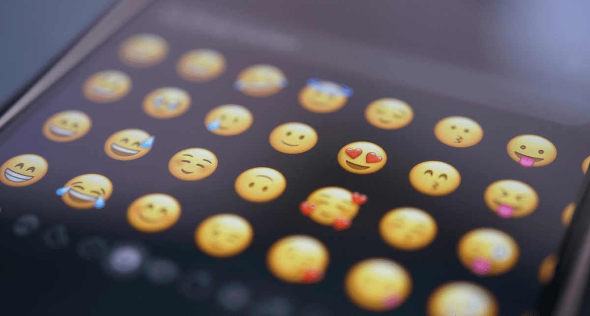 Apple, Easter eggs, emoji, design, Think Different