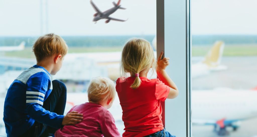 Former flight attendant says families should board last. Does she have a point?