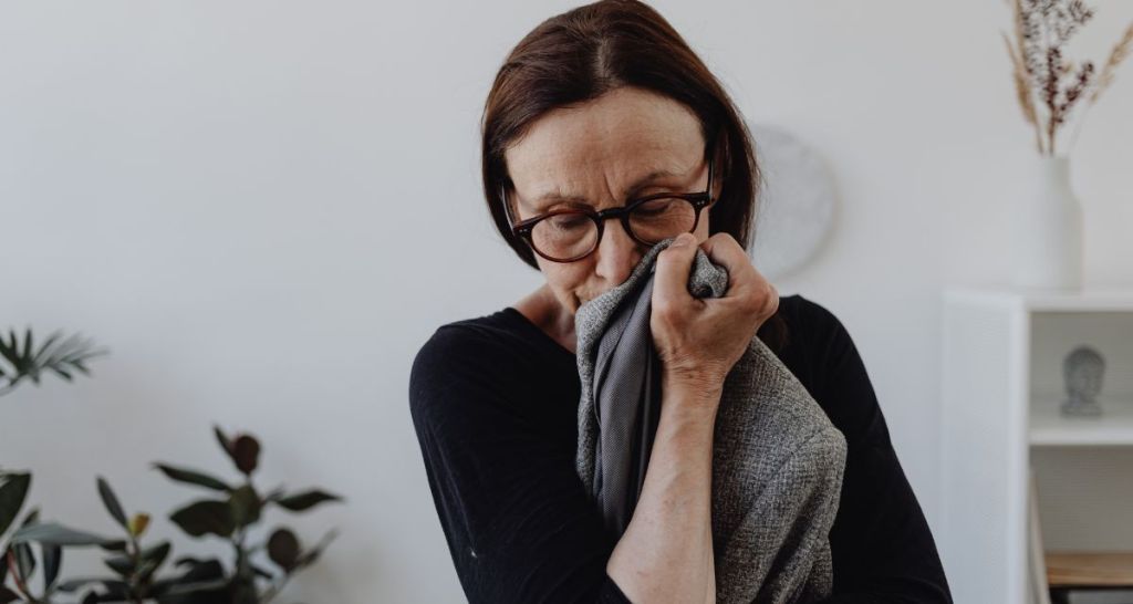 Doctor explains why some people can’t bring themselves to touch a deceased loved one’s things