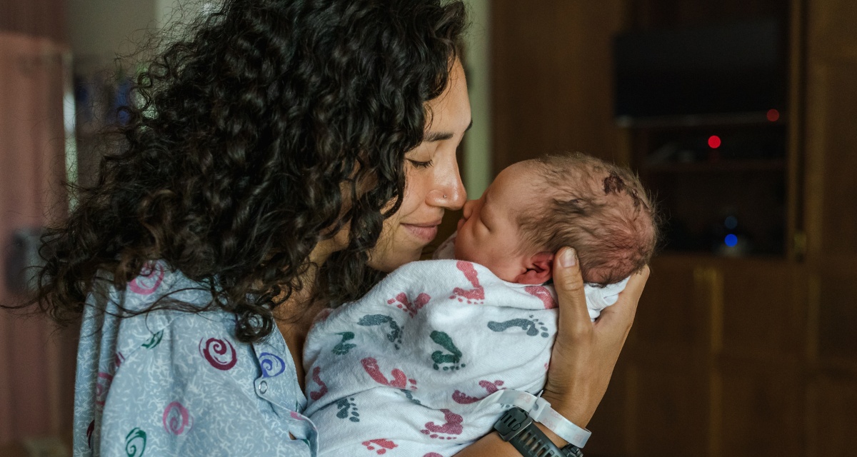 Women who give birth experience a ‘second puberty’ well before perimenopause