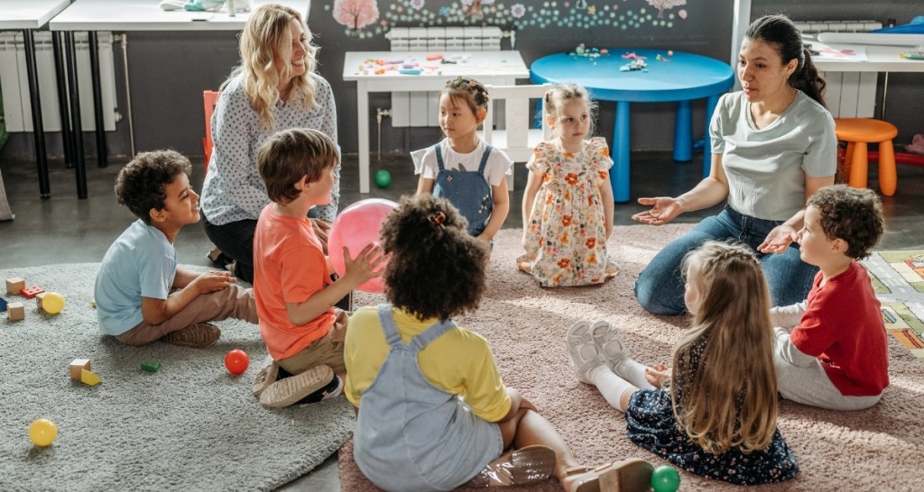 teaching, teacher, kindergarten, students, children