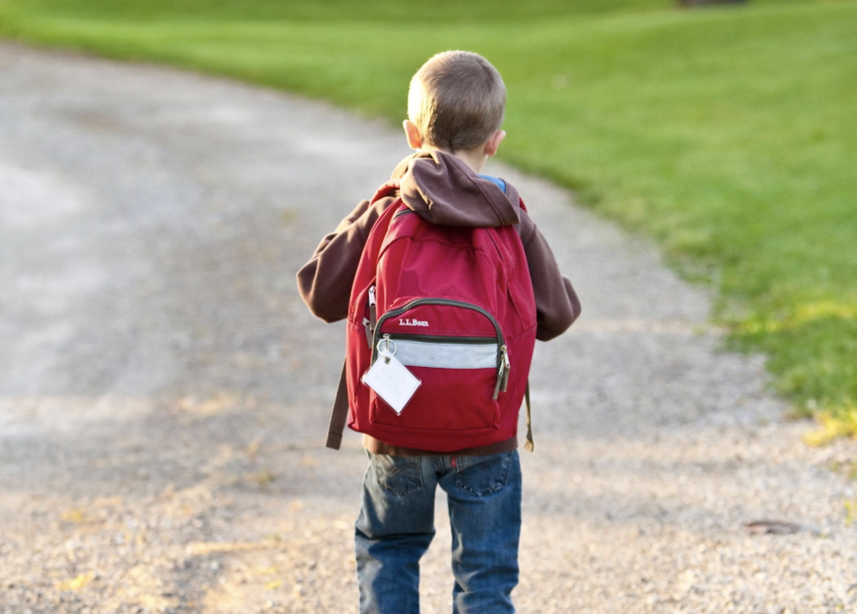 Mom admits she isn’t perfect in a hilarious self-made ‘back-to-school’ sign