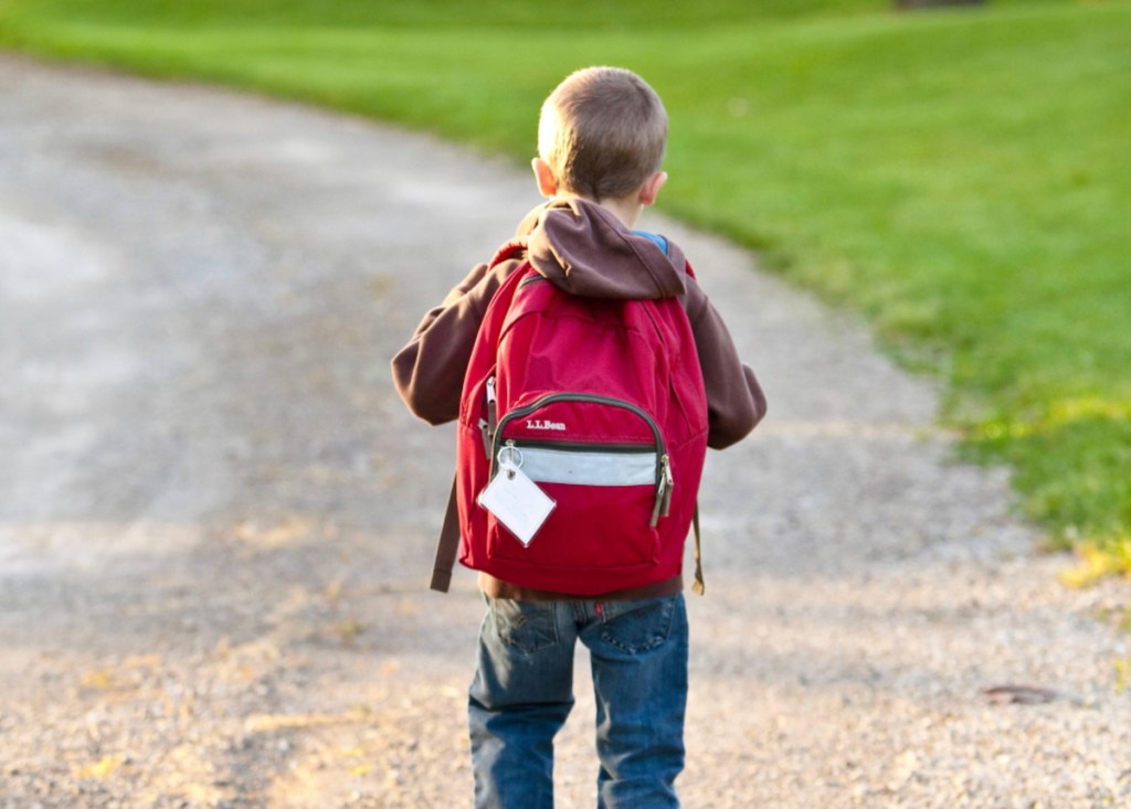 Mom admits she isn’t perfect in a hilarious self-made ‘back-to-school’ sign