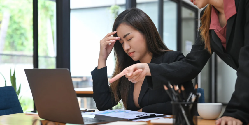employee, reprimand, woman mad at work, bad review, mistake