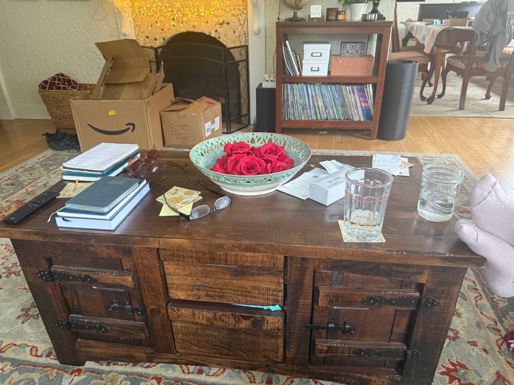 living room, coffee table, messy room
