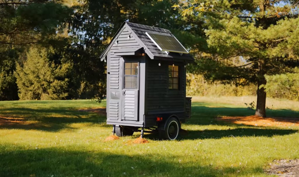 Man builds the ‘world’s smallest tiny house’ and somehow makes it work in 19 square feet