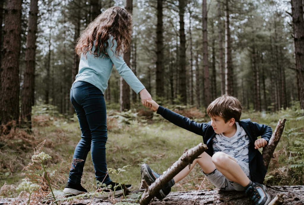siblings, sisters, mental health, happiness, family