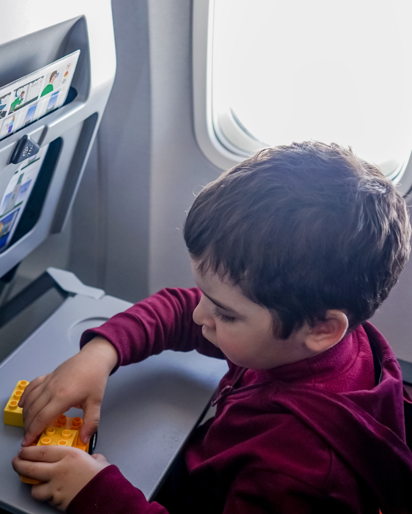 entertain, toddler, flight, screens, activities